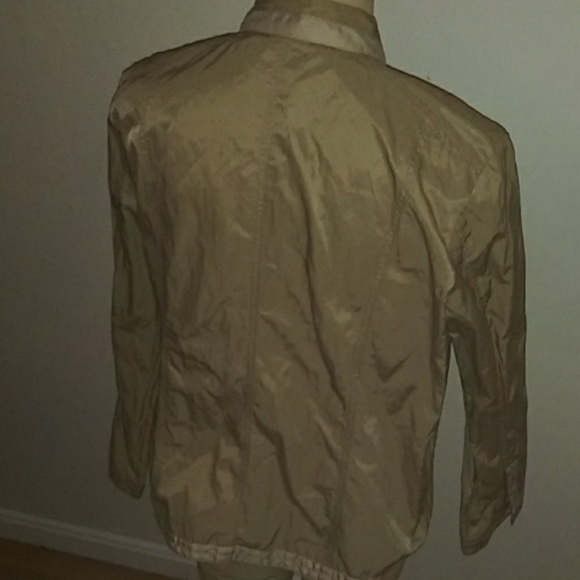 Chicos - Picture 2 of 3